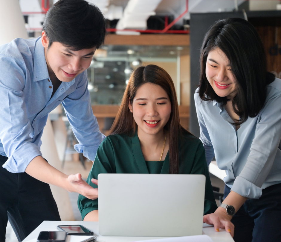 real estate agents working together