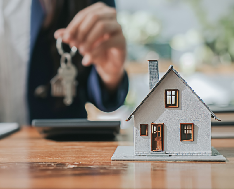 realtor agent holding keys