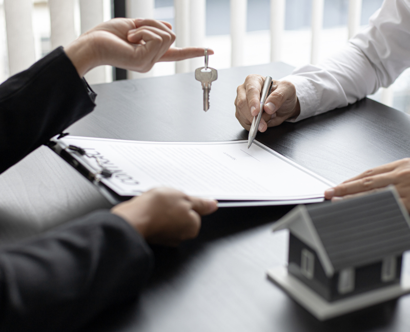 buy or sell a home contract with key